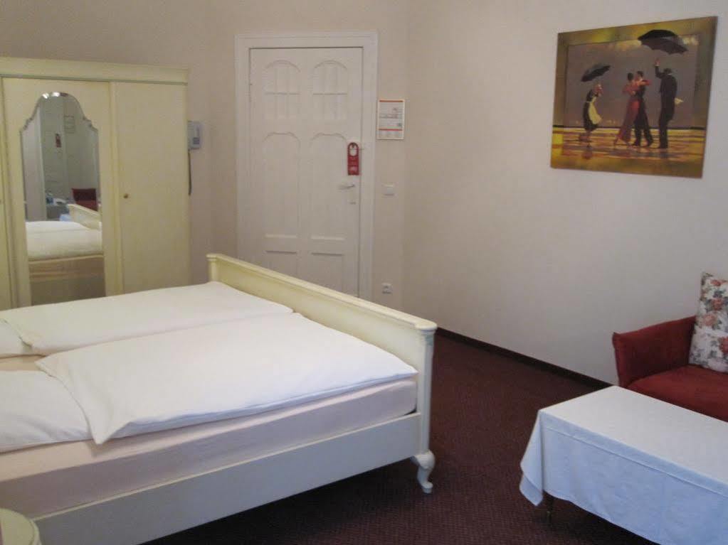 Hotel Pension Fasanenhaus 柏林 外观 照片